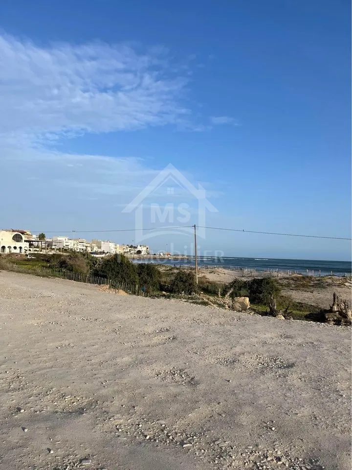 2 lots de terrain vue de mer à vendre à Jinen Béni Khiar 51355351