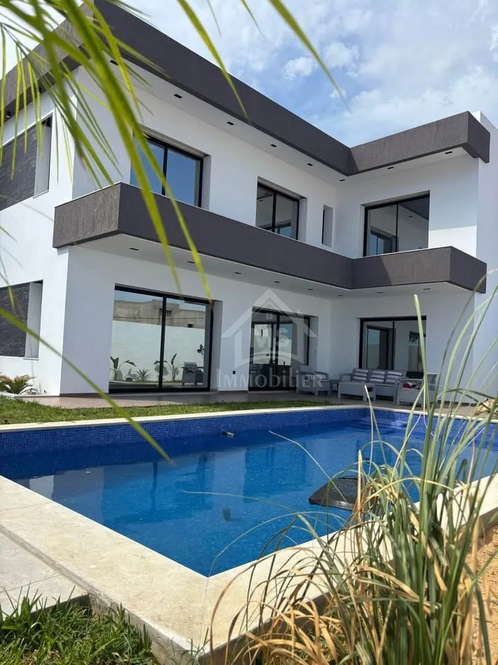 Villa avec piscine et jardin à Hammamet Sud à vendre 51355351