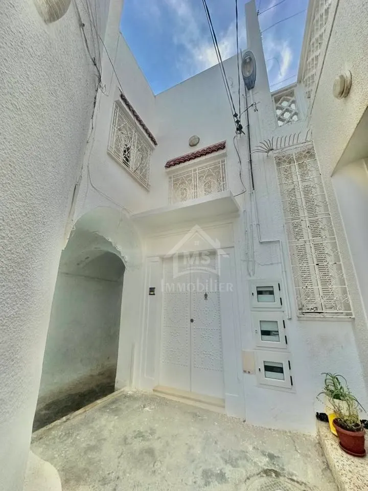 Maison arabesque S+4 à vendre à Béni Khiar 51355351
