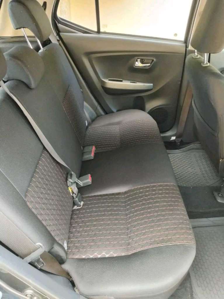 TOYOTA AYGO 1.2 PREMIÈRE MAIN TRÈS PROPRE