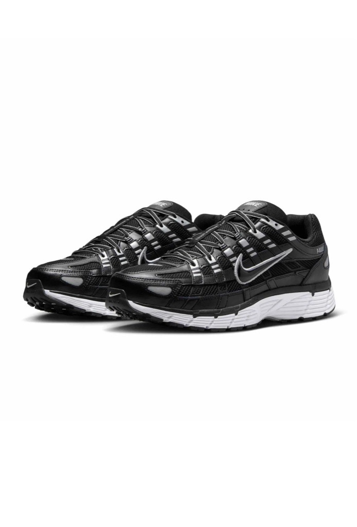 Nike p6000 noir jamais porter 