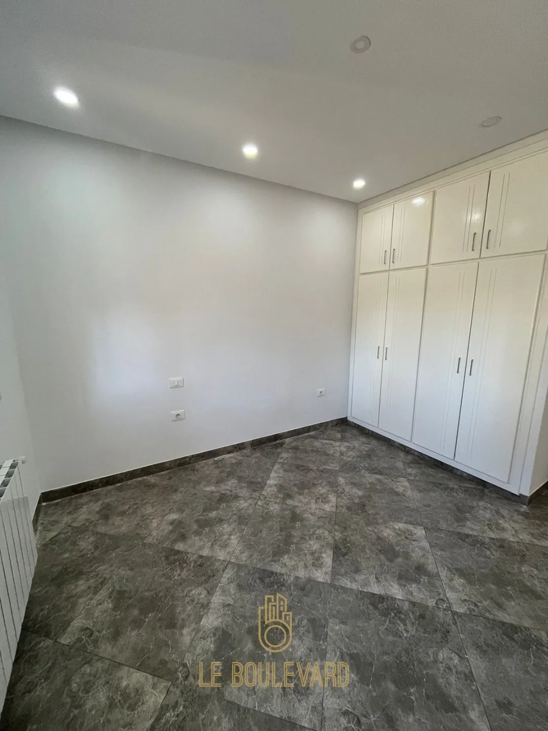 A Louer Rez-de-chaussée S+2 Haut Standing Vide à Sidi Mahersi, Nabeul