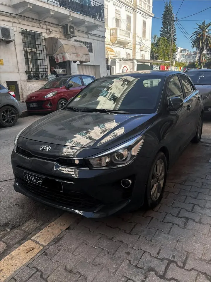 Kia Rio Prestige 1ere main neuve 60mille km