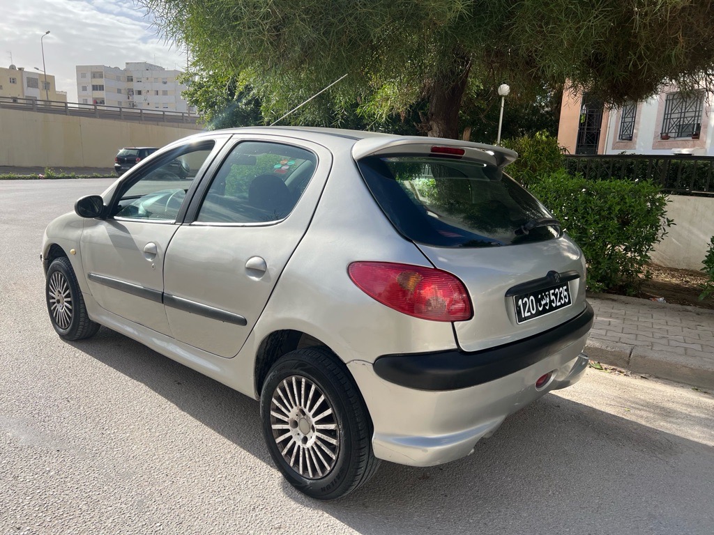 Peugeot tout option première main d'origine
