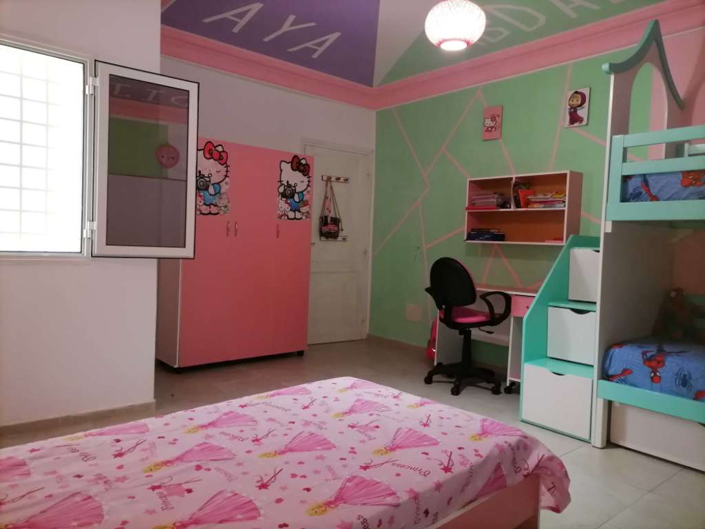 للبيع شقة أمام مبيت سقانص 