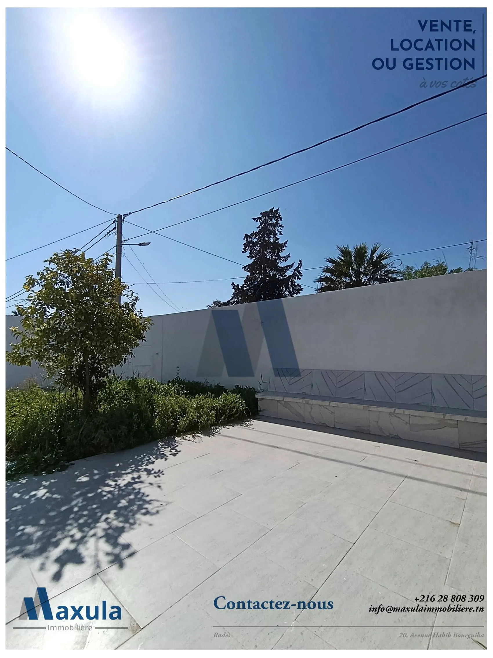À LOUER VILLA S+4 À USAGE BUREAUTIQUE FACE À LA MER DE RADES PLAGE