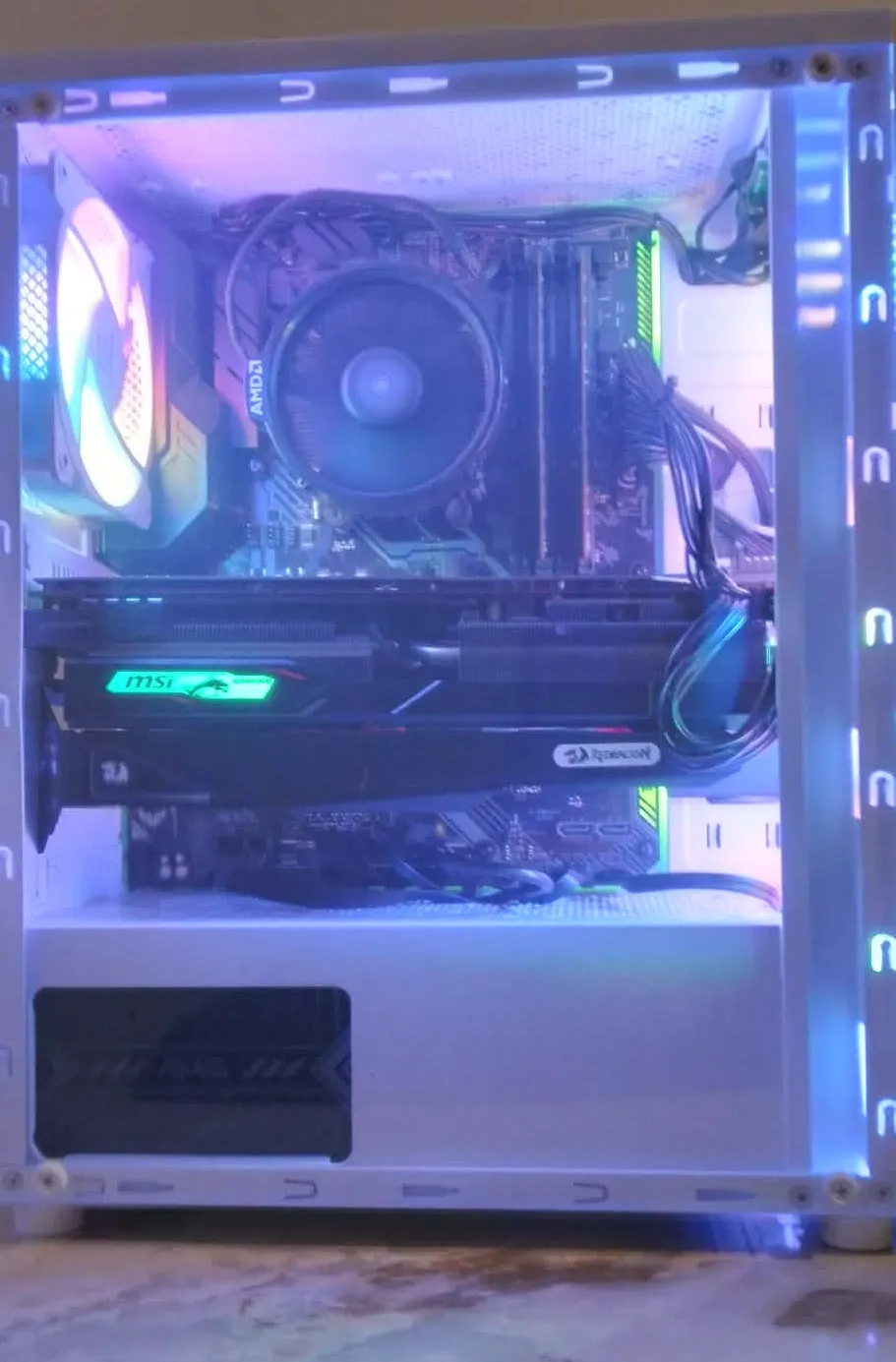 Ryzen 5 3600X 32Go RX 5700XT 8Go SSD 480Go