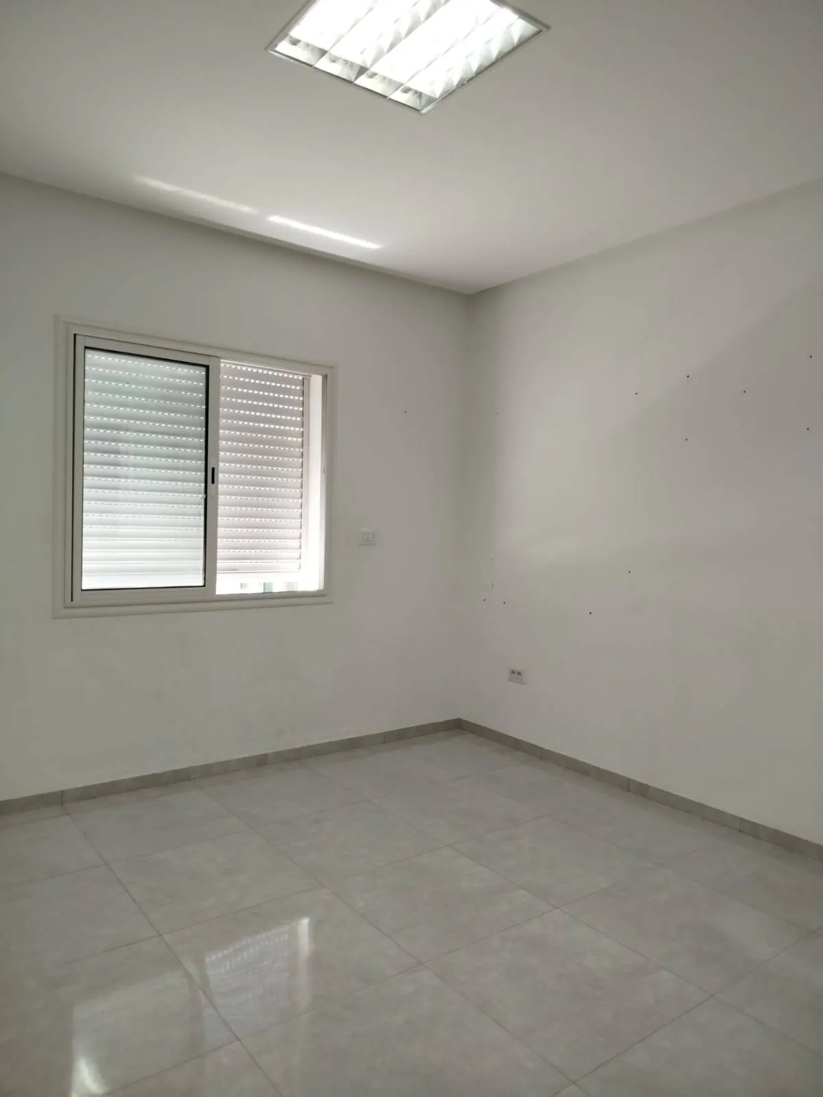 AL Bureau S3 Ariana 850dt