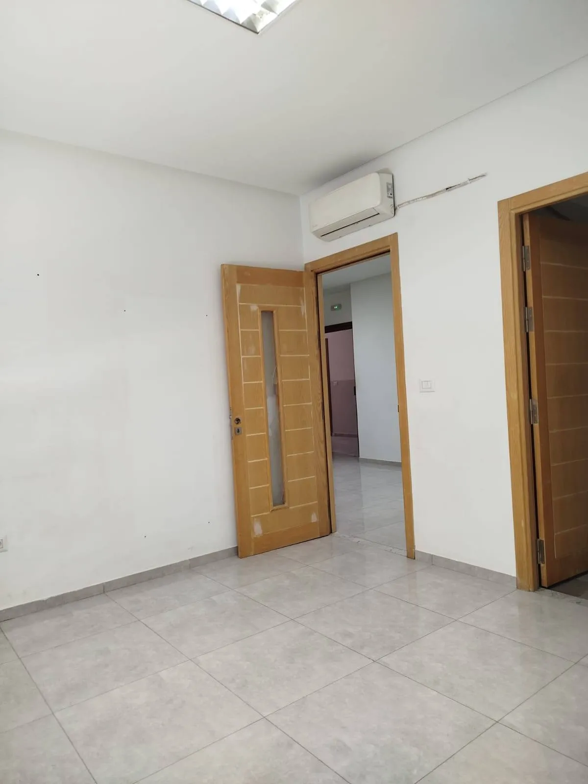 AL Bureau S3 Ariana 850dt