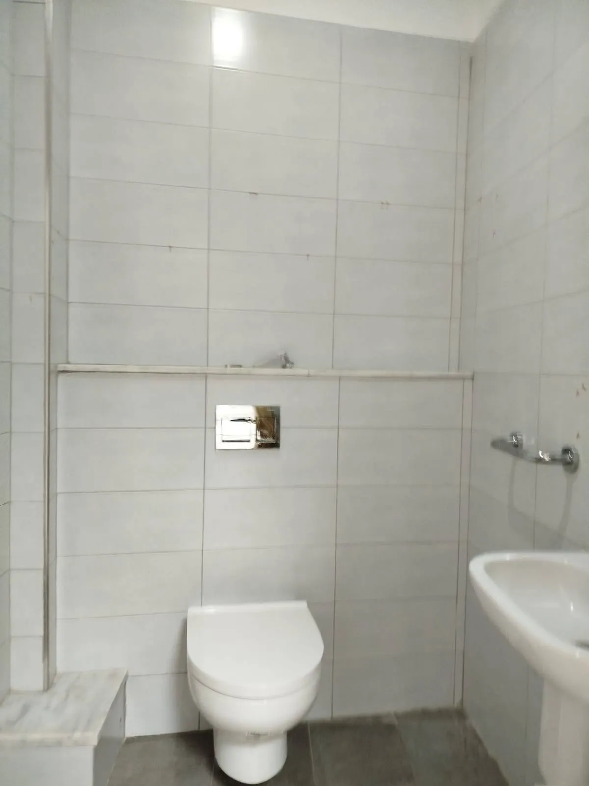 AL Bureau S3 Ariana 850dt