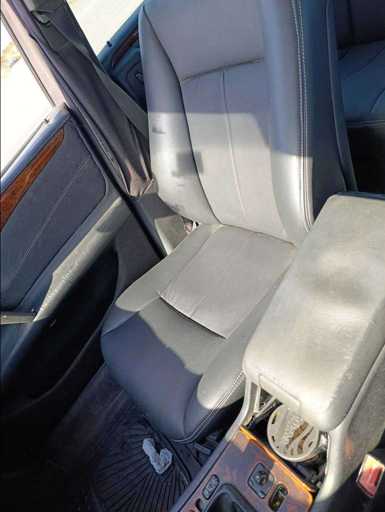 Marcedes classe e 220 cdi (4far)