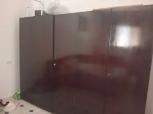 Chambre à couché, salon, table à mangé