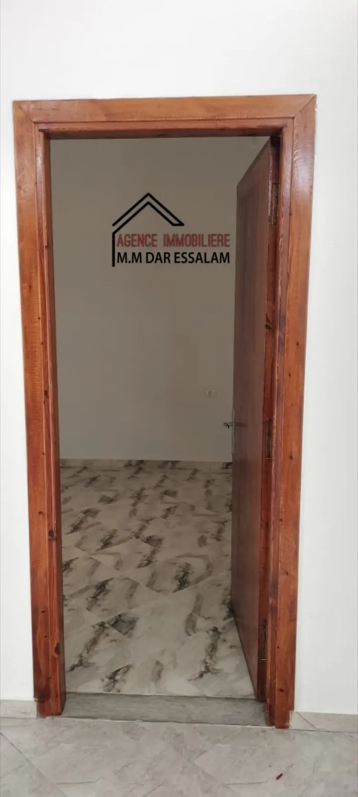 maison avec un garage près de toutes commodités