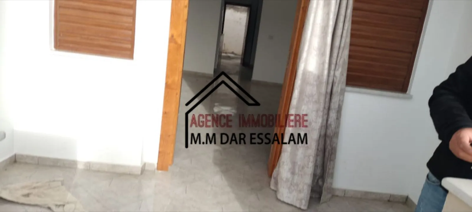 maison avec un garage près de toutes commodités