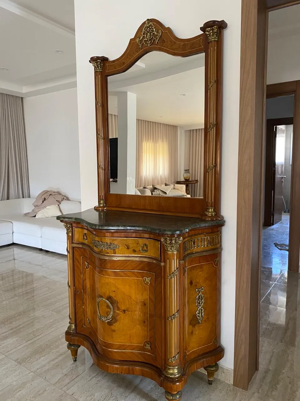 MEUBLE ANTIQUE