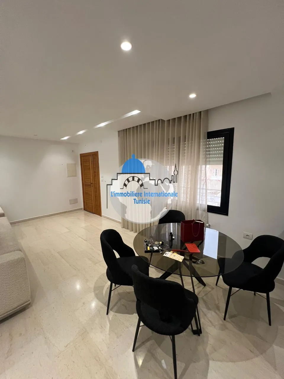 à louer étage de villa en S+2 au 2 émé étage à khzema
