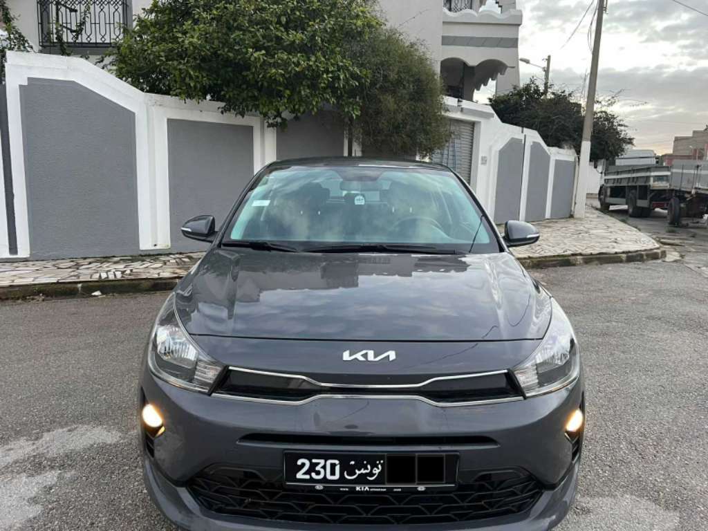 KIA RIO COUPÉ PREMIÈRE MAIN EN EXCELLENT ÉTAT 
