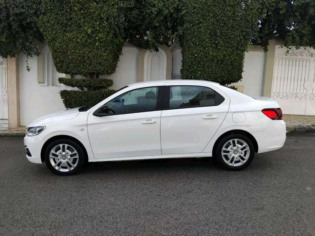 PEUGEOT 301 PREMIÈRE MAIN TRÈS PROPRE 