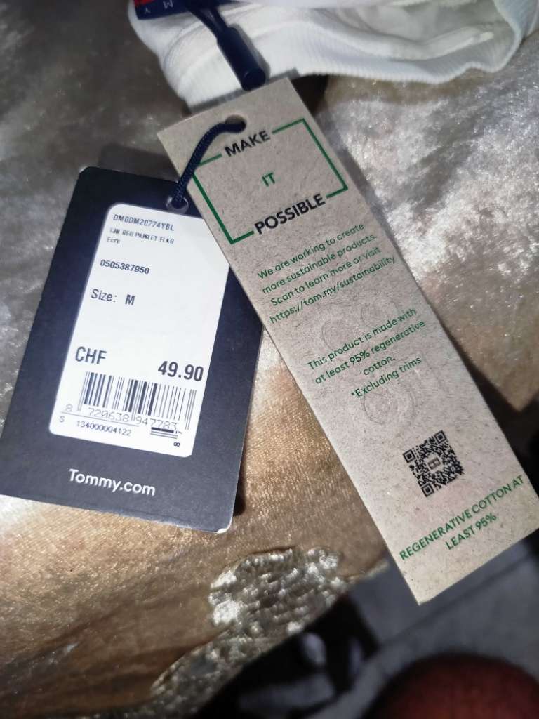 Pull tommy original importé de suisse