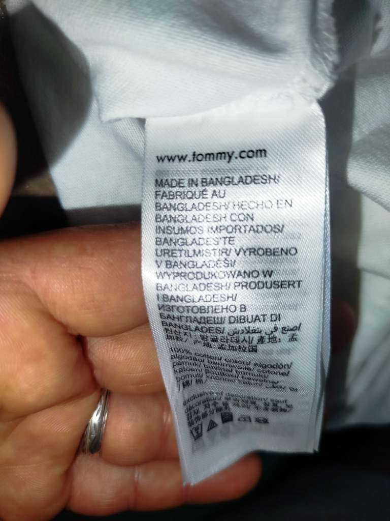Pull tommy original importé de suisse