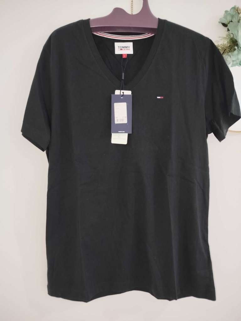 Pull tommy original importé de suisse