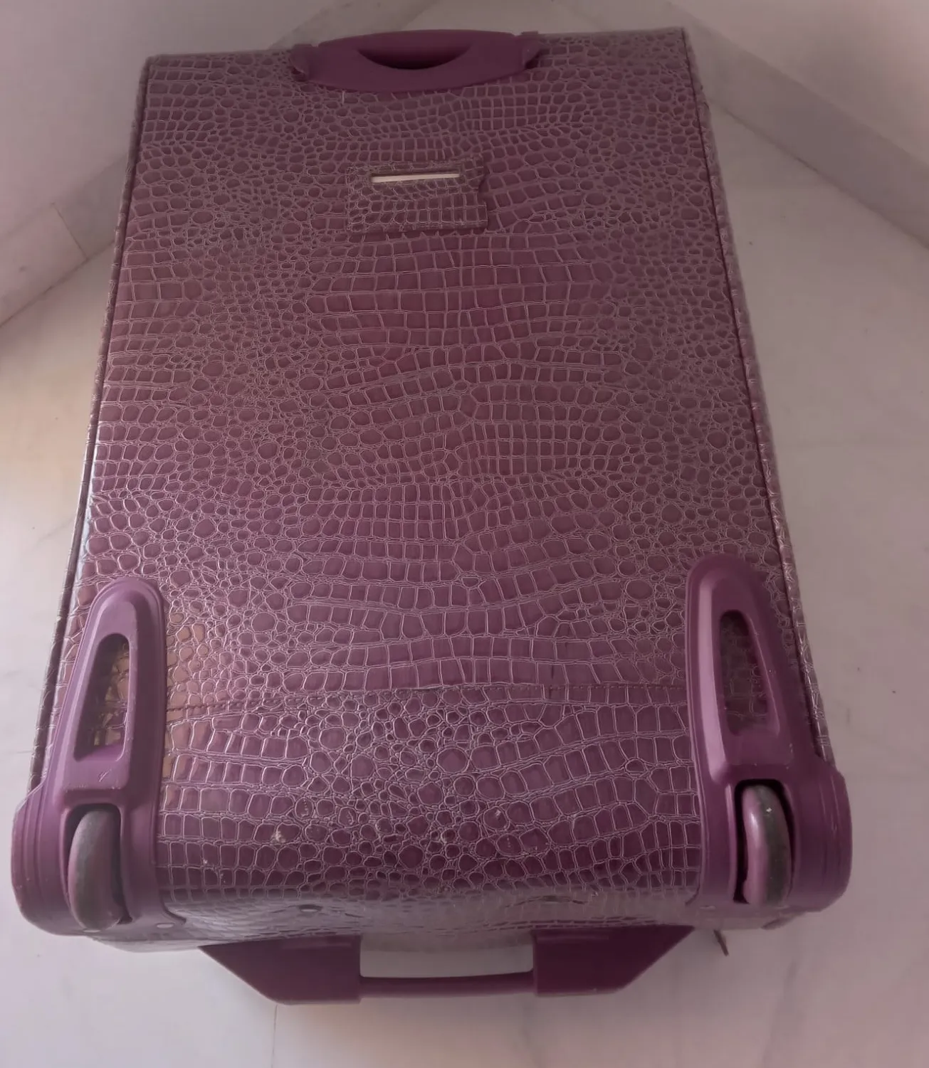 A Monastir, Valise importée-l’Angleterre, marque MODS d’occasion en bon état, XL 35 kg