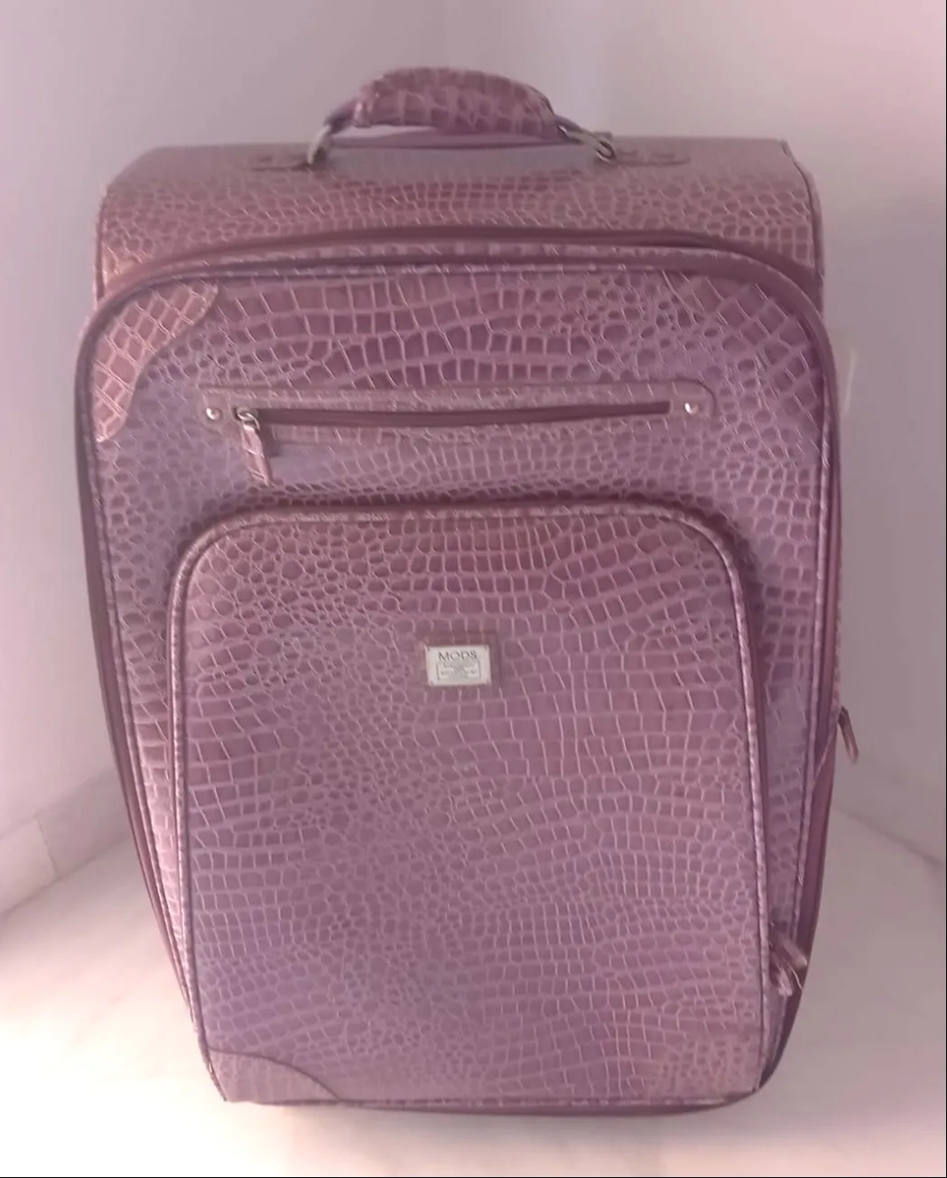 A Monastir, Valise importée-l’Angleterre, marque MODS d’occasion en bon état, XL 35 kg