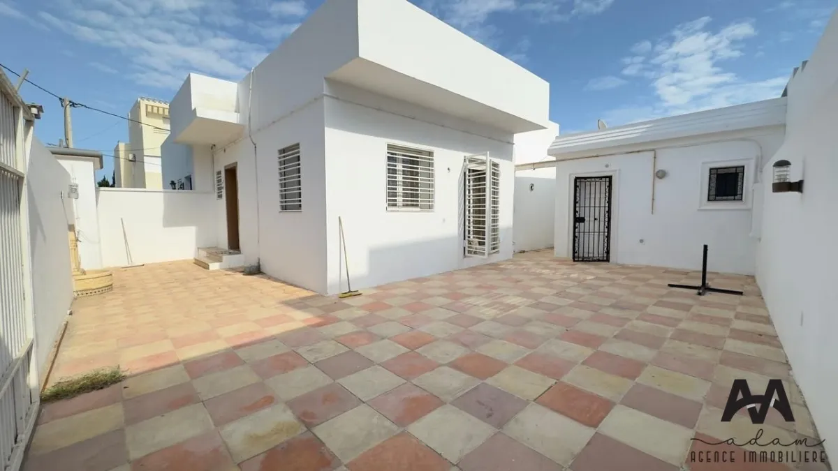 RDC de villa S+2 Meublé à Mrezga, Nabeul