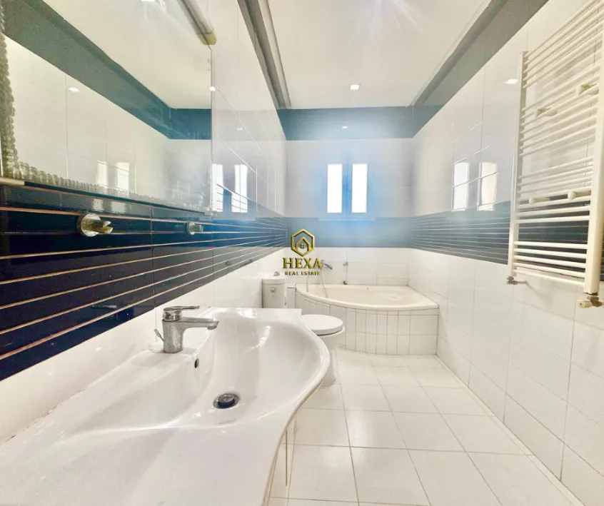 Etage de villa s4 à la Marsa 