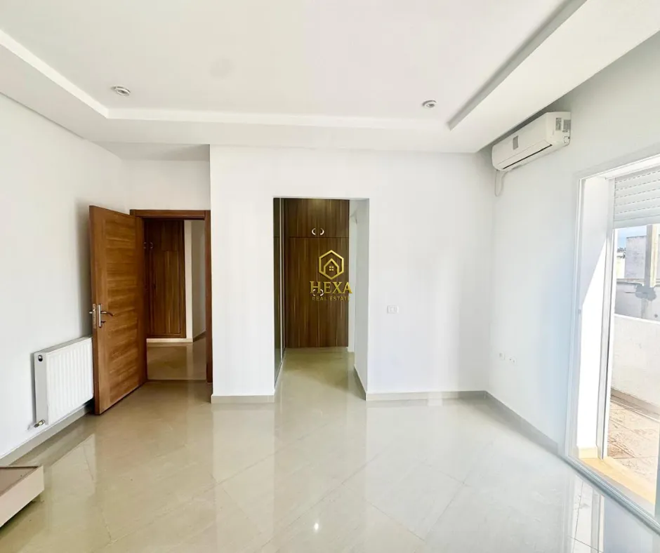 Etage de villa s4 à la Marsa 
