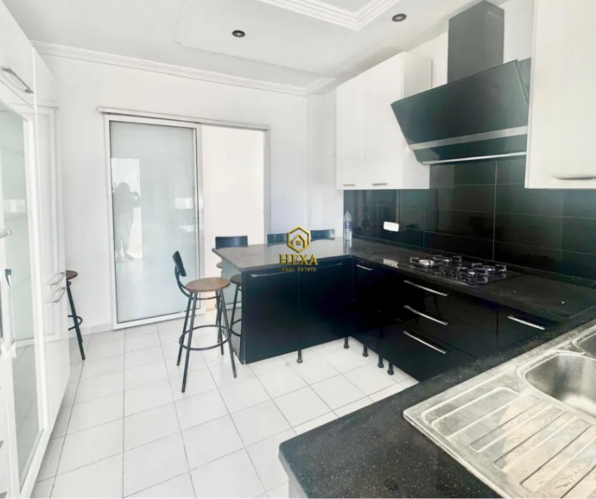 Etage de villa s4 à la Marsa 