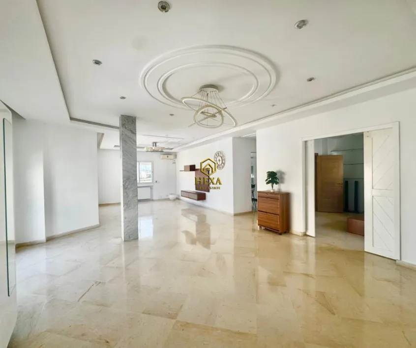 Etage de villa s4 à la Marsa 