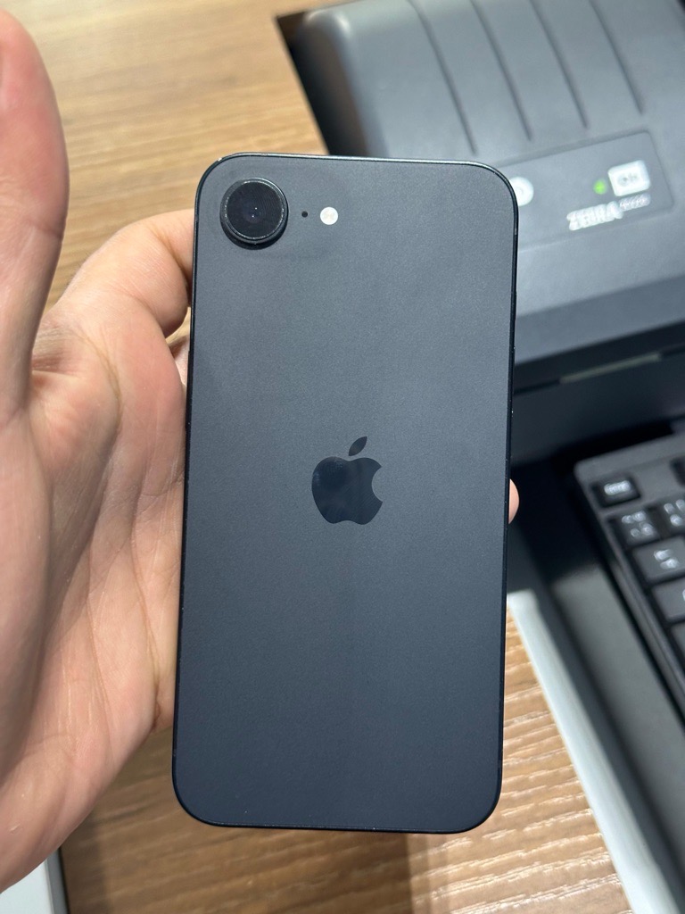 iphone 16e neuf avec son paquet 