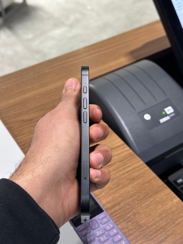 iphone 16e neuf avec son paquet 