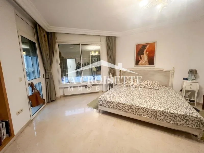 Triplex S+4 à La Marsa MRTL0079
