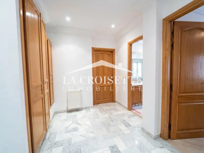 Triplex S+4 à La Marsa MRTL0079