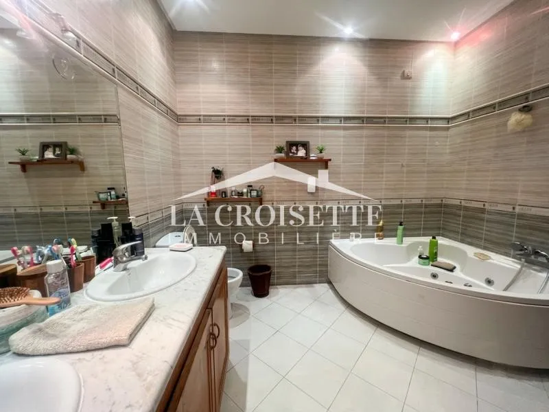 Triplex S+4 à La Marsa MRTL0079