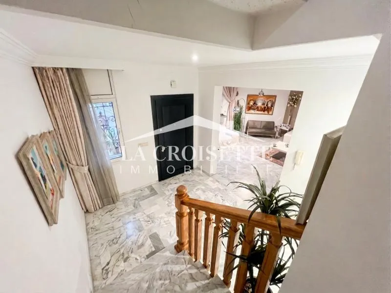 Triplex S+4 à La Marsa MRTL0079
