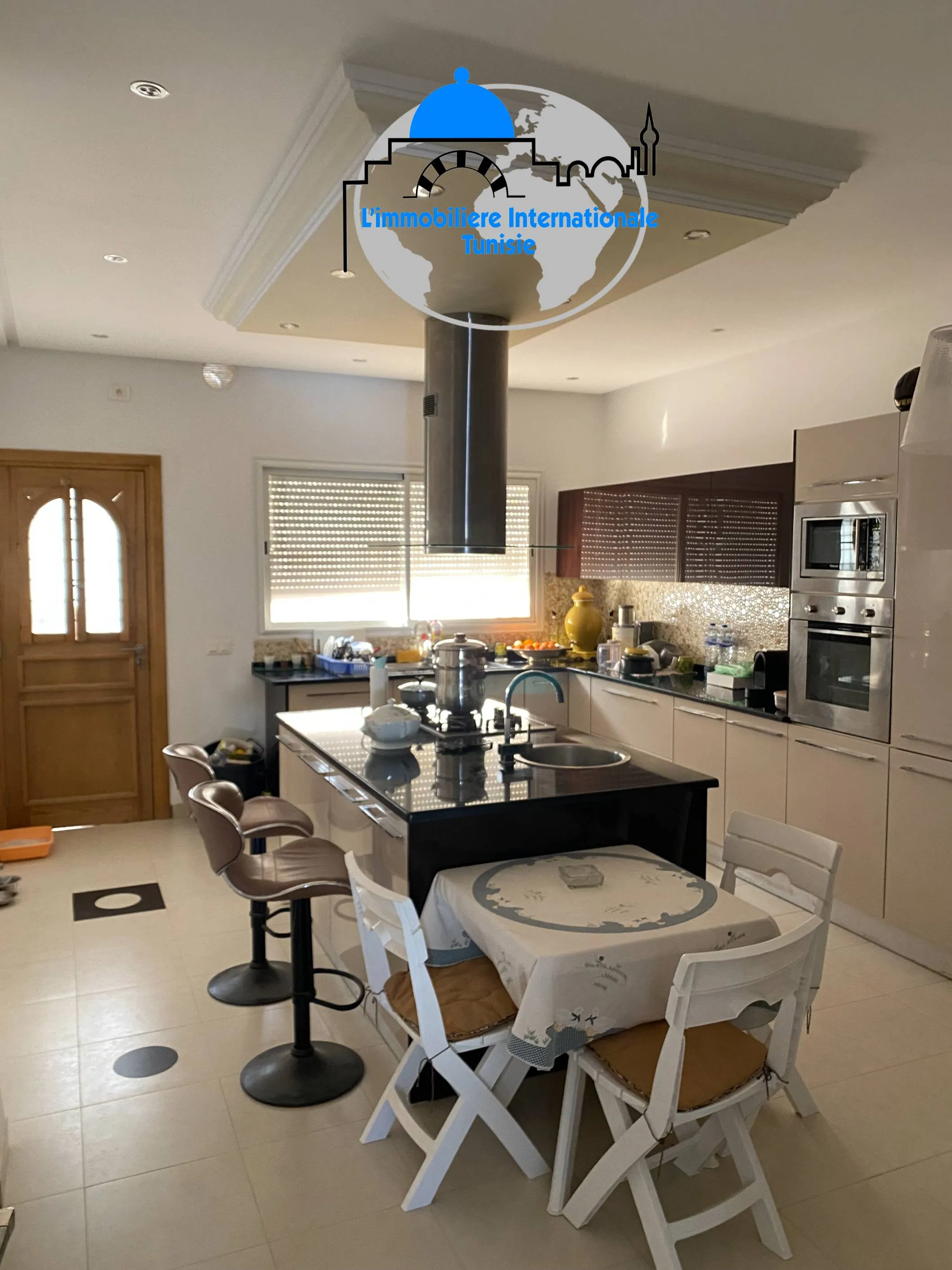 Magnifique villa de style américain sans meubles à louer - à Kantaoui