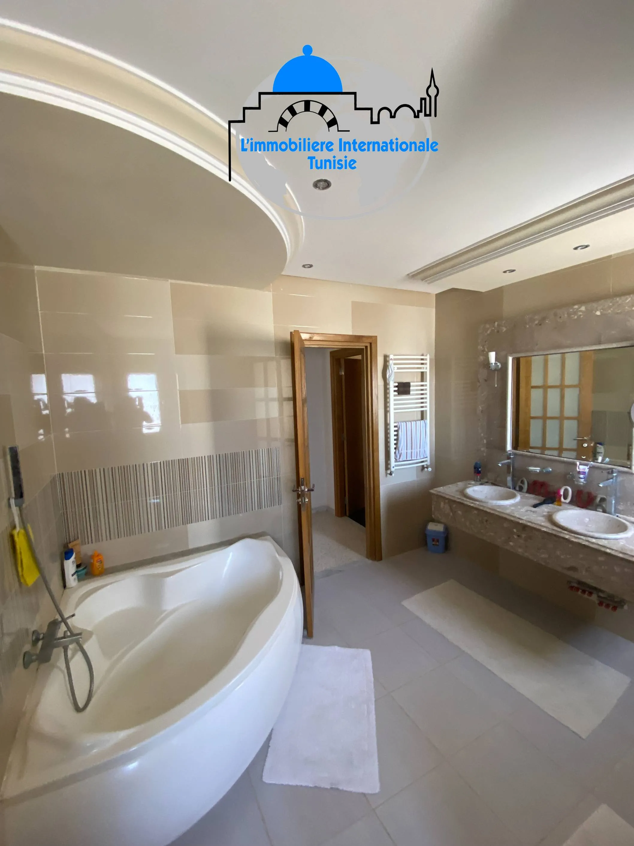 Magnifique villa de style américain sans meubles à louer - à Kantaoui