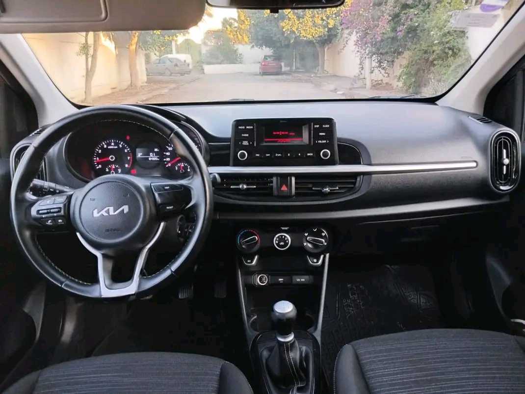 KIA PICANTO GT LINE PREMIÈRE MAIN TRÈS PROPRE
