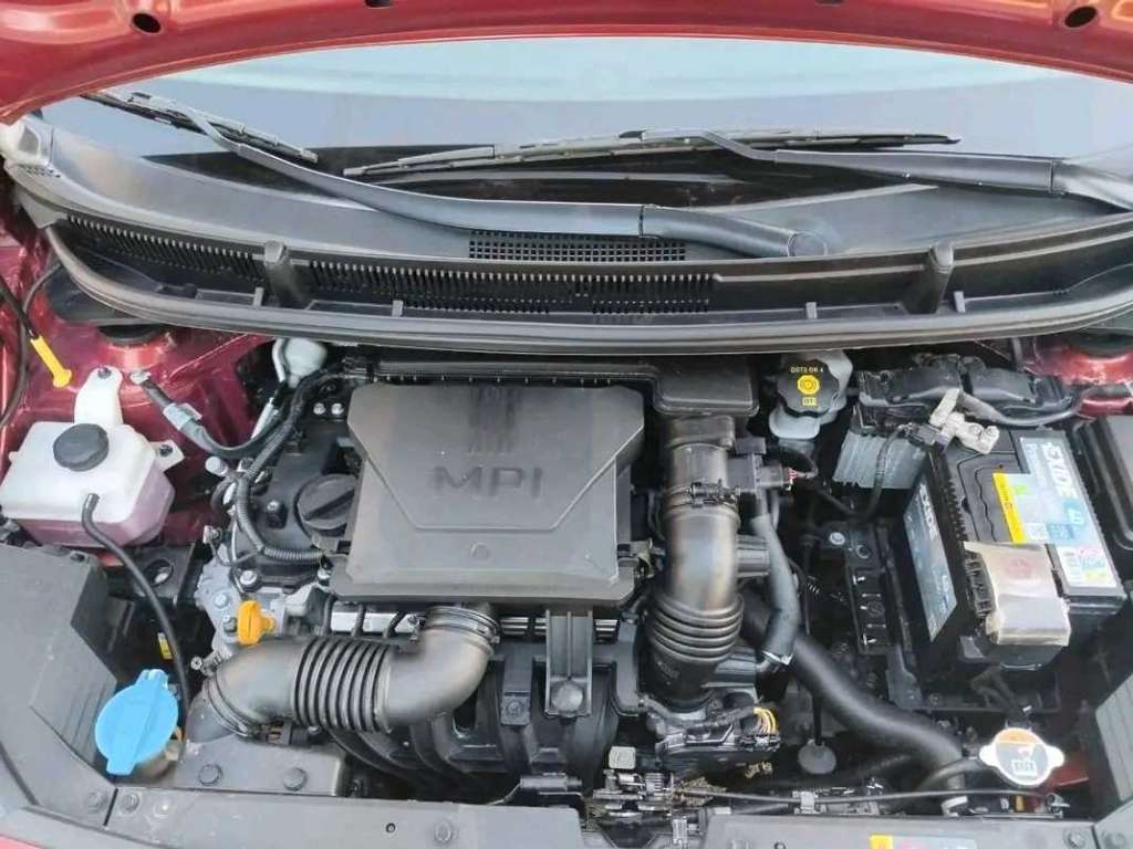 KIA PICANTO GT LINE PREMIÈRE MAIN TRÈS PROPRE