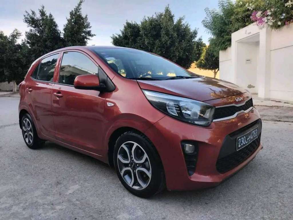 KIA PICANTO GT LINE PREMIÈRE MAIN TRÈS PROPRE