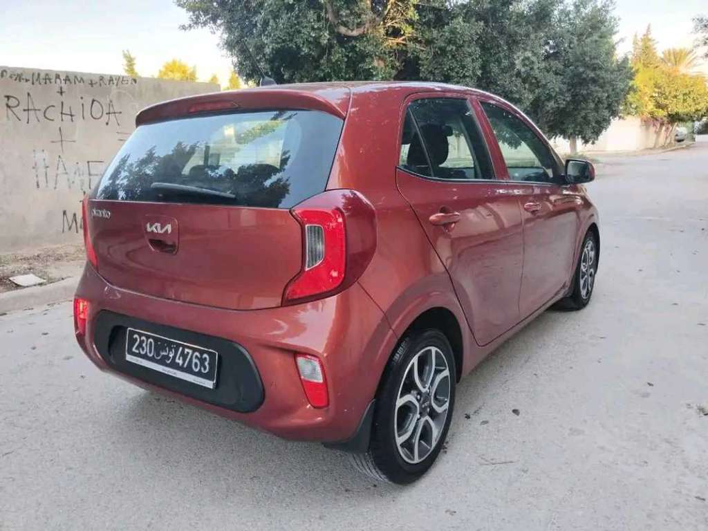 KIA PICANTO GT LINE PREMIÈRE MAIN TRÈS PROPRE