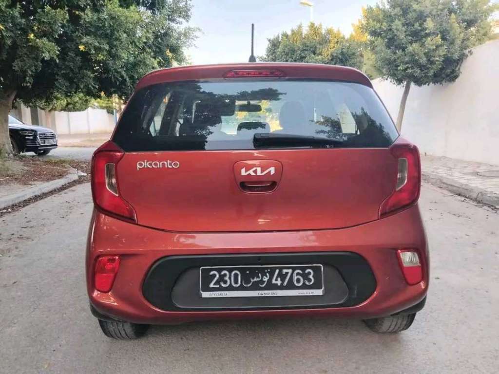 KIA PICANTO GT LINE PREMIÈRE MAIN TRÈS PROPRE