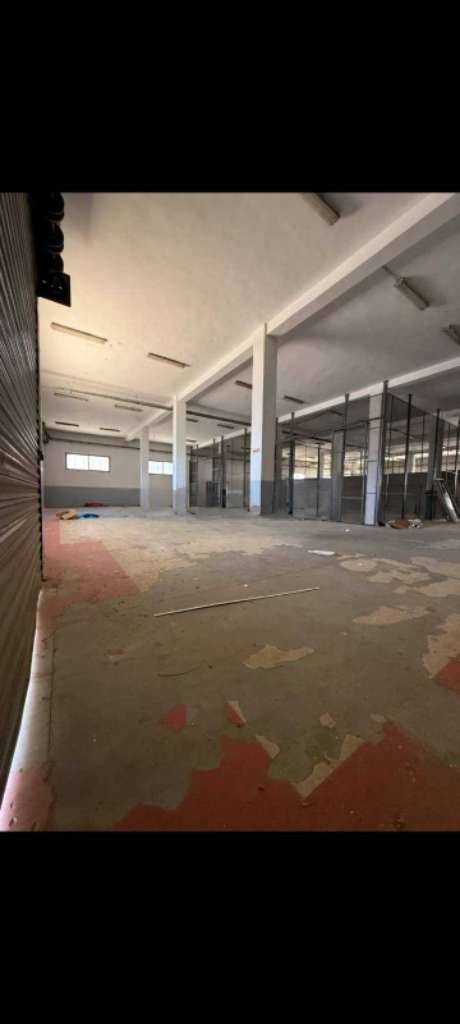 A louer ou bien a vendre local industriel superficie 3000 mÂČ