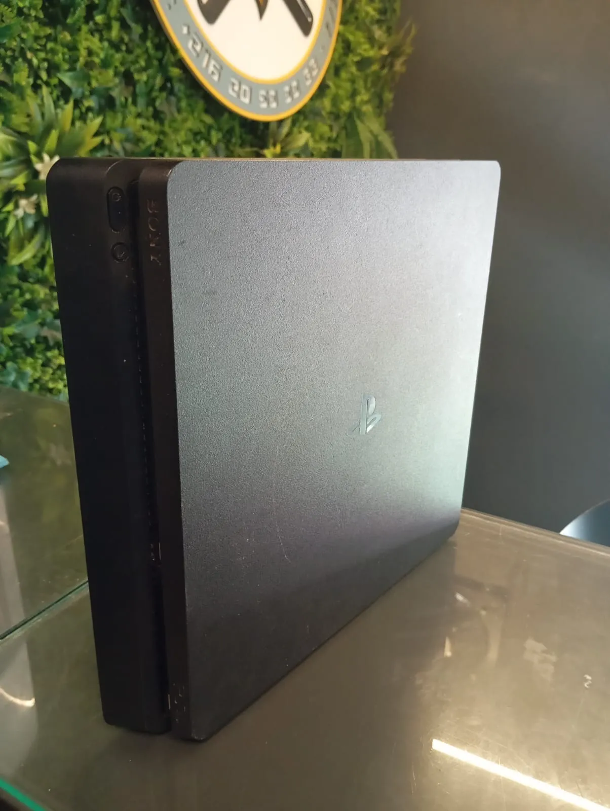 PS4 slim avec 5 manette 