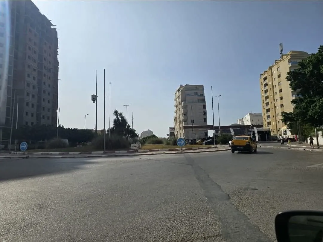 À vendre un terrain (R+4 ) à Sousse khezema_ café tulipe