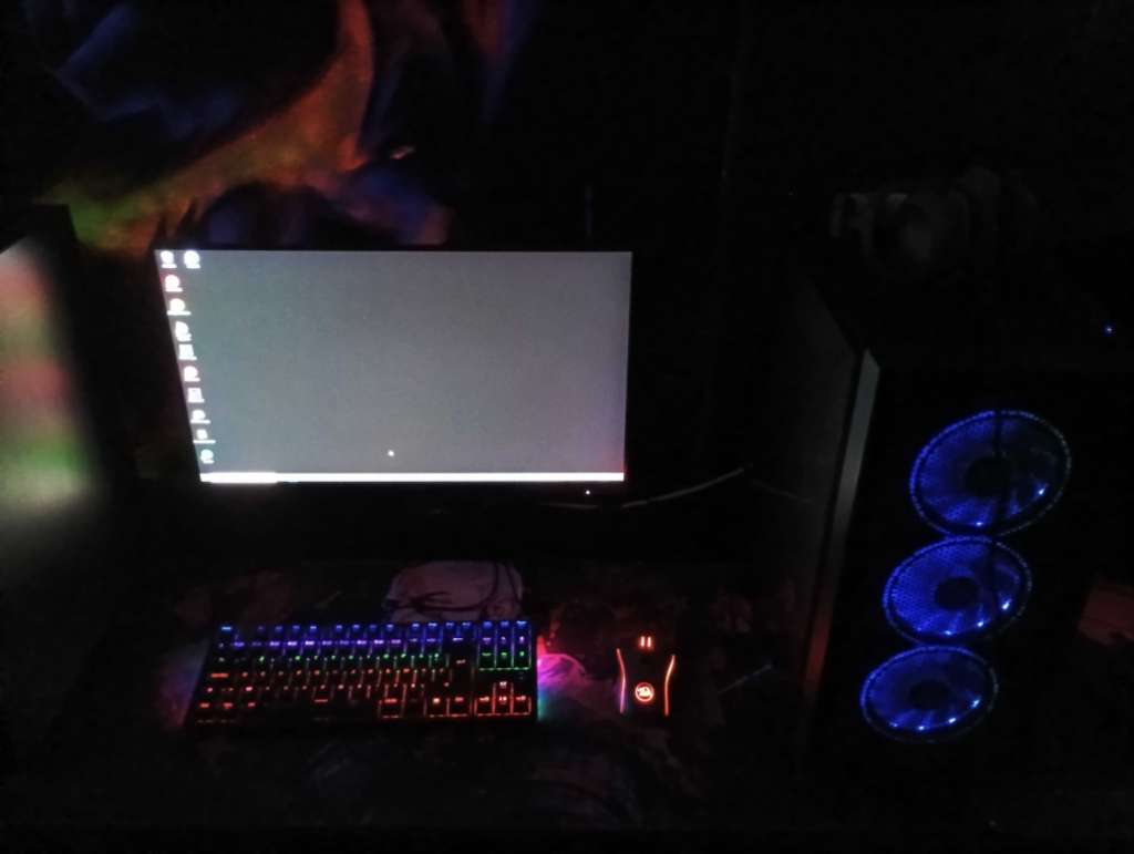 Pc bureau gaming avec chaise