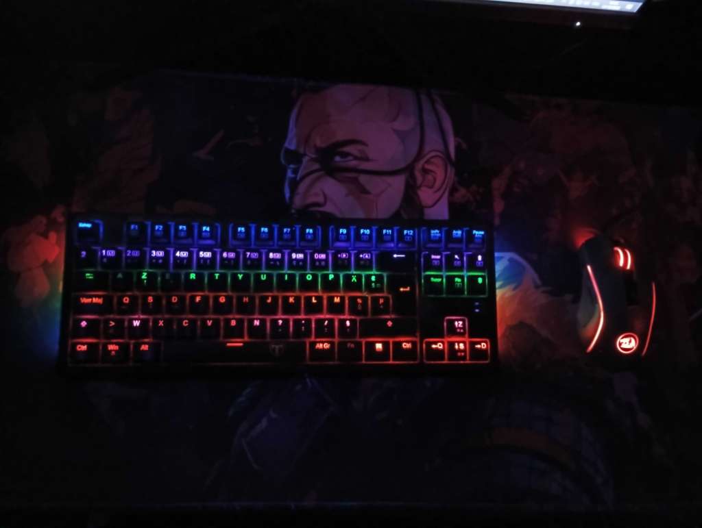 Pc bureau gaming avec chaise